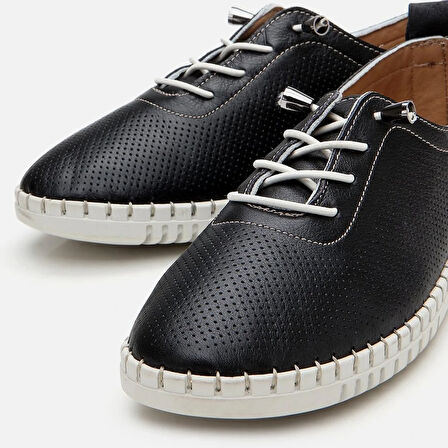 Kadın Deri Siyah Düz Ayakkabı