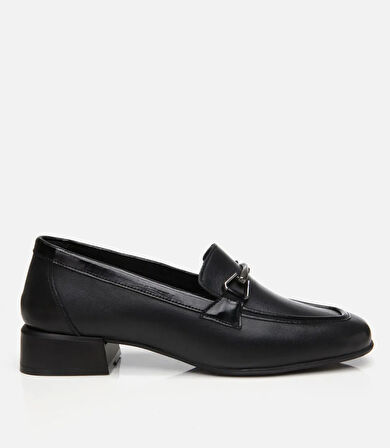 Kadın Deri Siyah Tokalı Loafer