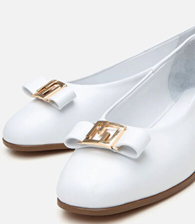 Kadın Deri Beyaz Tokalı Babet