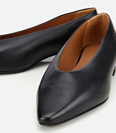 Kadın Deri Siyah Yumuşak Dokulu Babet