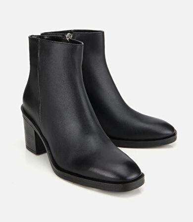 Kadın Deri Siyah Bilekte Topuklu Bot