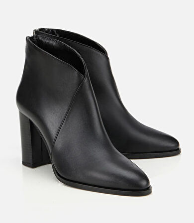 Kadın Deri Siyah Yumuşak Bilekte Topuklu Bot