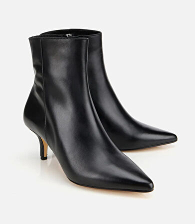 Kadın Deri Siyah Yarım Topuklu Bot