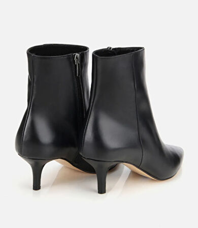 Kadın Deri Siyah Yarım Topuklu Bot