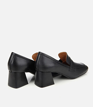 Kadın Deri Siyah Topuklu Loafer