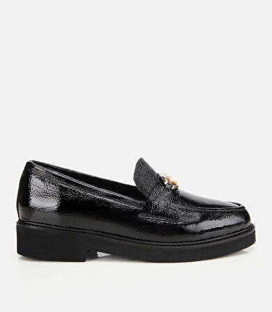 Kadın Rugan Deri Siyah Tokalı Klasik Loafer