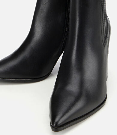 Kadın Deri Siyah Lastik Detaylı Topuklu Bot