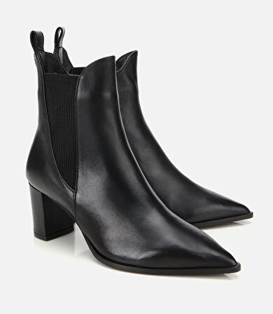 Kadın Deri Siyah Sivri Burunlu Streç Detaylı Bilekte Topuklu Bot