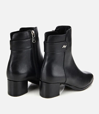 Kadın Deri Siyah Toka Detaylı Bilekte Topuklu Bot