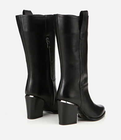 Kadın Deri Siyah Metal Detaylı Topuklu Çizme