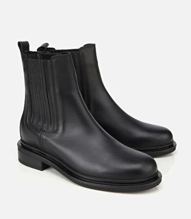 Kadın Deri Siyah Lastik Detaylı Bilekte Düz Bot