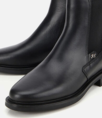 Kadın Deri Siyah Lastik Detaylı Bilekte Düz Bot