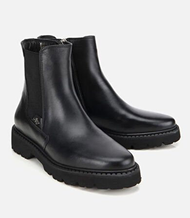 Kadın Deri Siyah Lastik Detaylı Bilekte Düz Bot