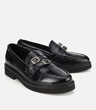 Kadın Rugan Deri Siyah Tokalı Klasik Loafer