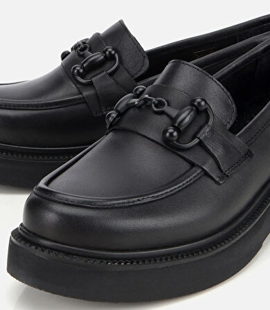 Kadın Deri Siyah Kalın Tabanlı Klasik Loafer