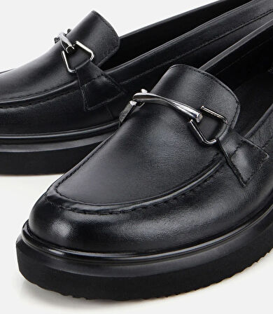 Kadın Deri Siyah Tokalı Dolgu Topuklu Klasik Loafer