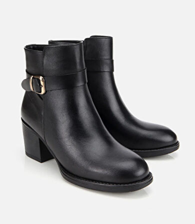 Kadın Deri Siyah Tokalı Bilekte Topuklu Bot