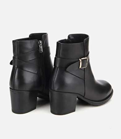 Kadın Deri Siyah Tokalı Bilekte Topuklu Bot