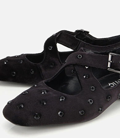 Kadın Siyah Kadife Taşlı Çapraz Bantlı Babet