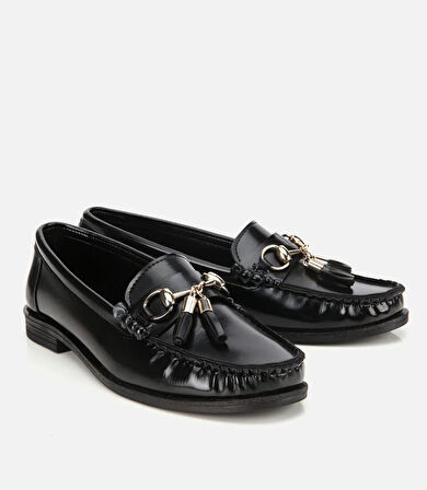 Kadın Rugan Siyah Püsküllü Klasik Loafer