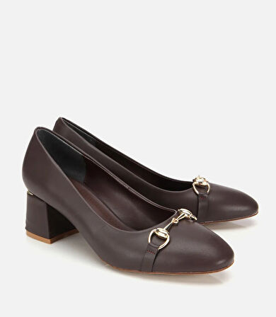 Kadın Kahverengi Gold Tokalı Kalın Topuklu Ayakkabı