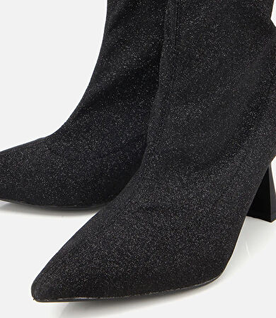 Kadın Siyah Simli Streç Fermuarlı Bilekte İnce Topuklu Bot
