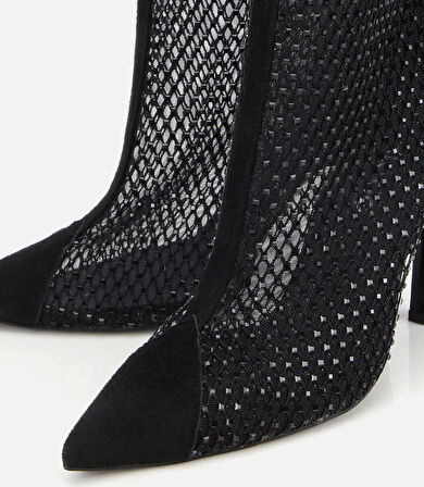 Kadın Siyah Fileli Taş Detaylı Bilekte Topuklu Bot