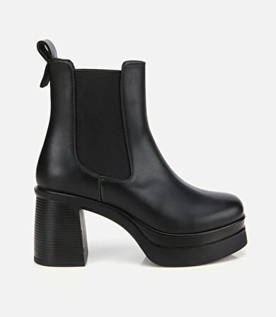 Kadın Siyah Lastik Detaylı Kalın Topuklu Bot