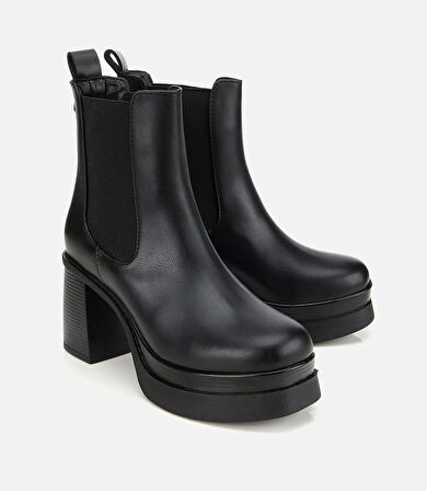 Kadın Siyah Lastik Detaylı Kalın Topuklu Bot