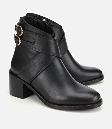 Kadın Deri Siyah Tokalı Bilekte Düz Bot