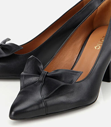 Kadın Deri Siyah Fiyonk Detaylı İnce Topuklu Stiletto