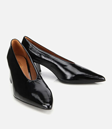 Kadın Rugan Deri Siyah Yumuşak Dokulu Kalın Topuklu Ayakkabı