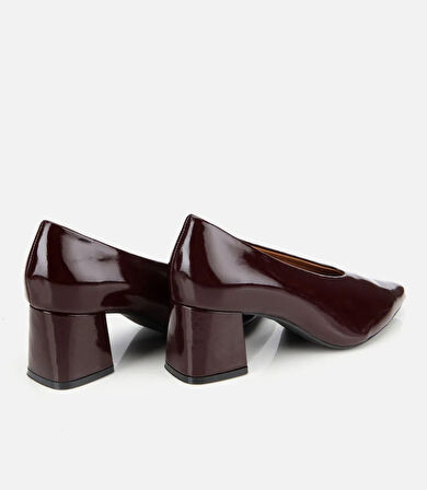 Kadın Rugan Deri Bordo Yumuşak Dokulu Kalın Topuklu Ayakkabı