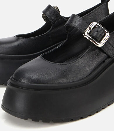 Kadın Deri Siyah Dolgu Topuklu Tokalı Babet