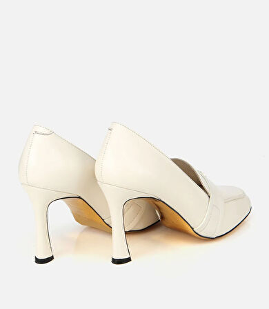 Kadın Deri Ekru Yumuşak Dokulu Gold Detaylı Topuklu Stiletto