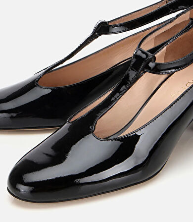 Kadın Rugan Deri Siyah Blok Topuk Detaylı Topuklu Ayakkabı