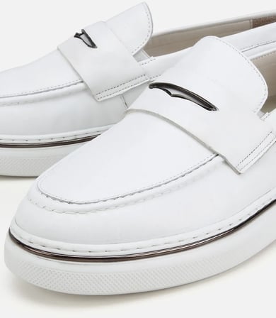 Erkek Deri  Beyaz Metal Toka Detaylı Günlük Loafer