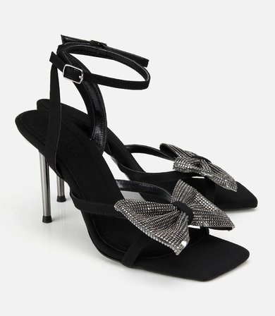 Kadın Siyah Taşlı Fiyonk Detaylı İnce Topuklu Stiletto