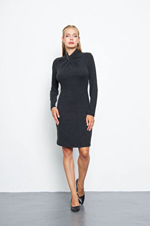 Kadın Yakası Burgulu Uzun Kollu Mini Boy Elbise