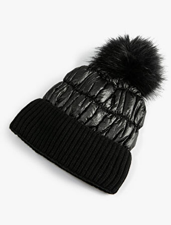 Kapitone Bere Katlamalı Ponpon Detaylı