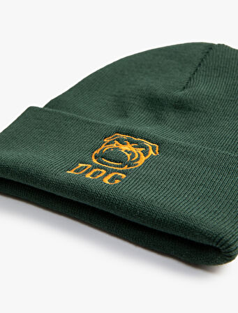 Akrilik Örgü Bere Köpek İşlemeli Katlama Detaylı