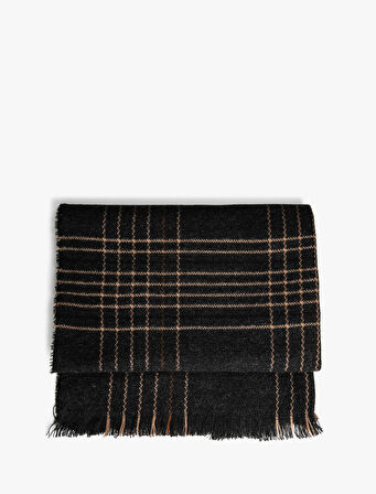 Ekoseli Atkı Püskül Detaylı Akrilik 