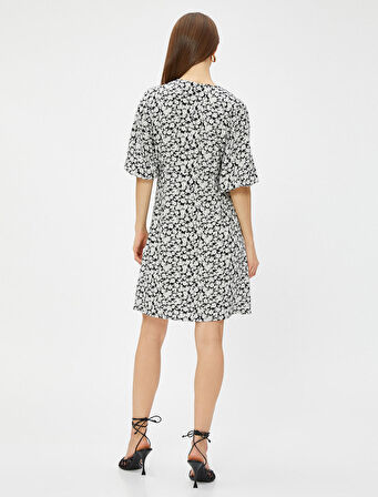 Mini Çiçekli Elbise V Yaka Kısa Kollu Ecovero® Viscose