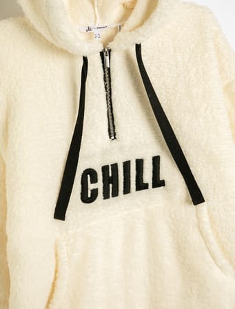 Kapşonlu Peluş Sweatshirt Yarım Fermuar Detaylı Kanguru Cepli İşlemeli