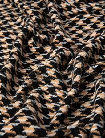 Atkı Kazayağı Desenli Yumuşak Dokulu Püsküllü