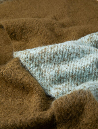 Atkı Uzun Püsküllü Yumuşak Dokulu