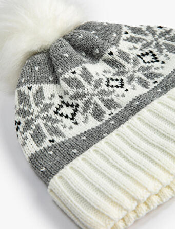 Peluş Ponponlu Triko Bere Desenli