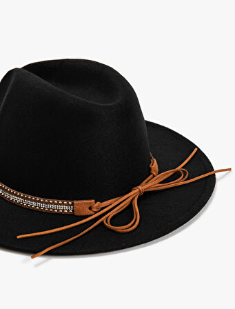 Fötr Şapka Kurdele Detaylı