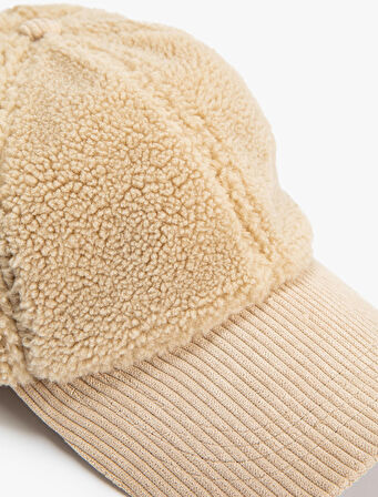 Kışlık Şapka Peluş Detaylı Cap Model