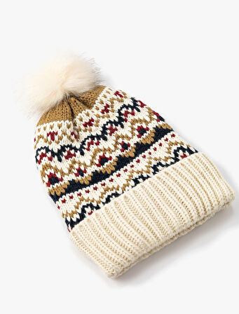 Örgü Bere Ponpon Detaylı Etnik Desenli